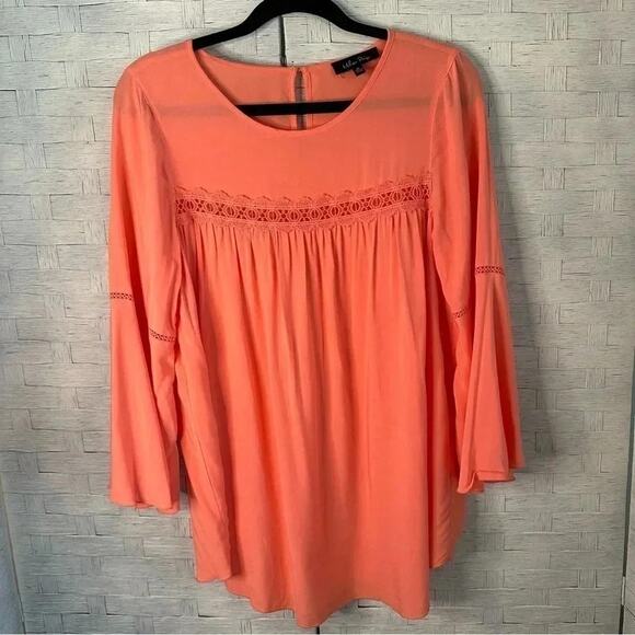 Melissa Paige Tops - Melissa Paige‎ Bohemian festival, Gypsy tunic top salmon trumpet sleeves